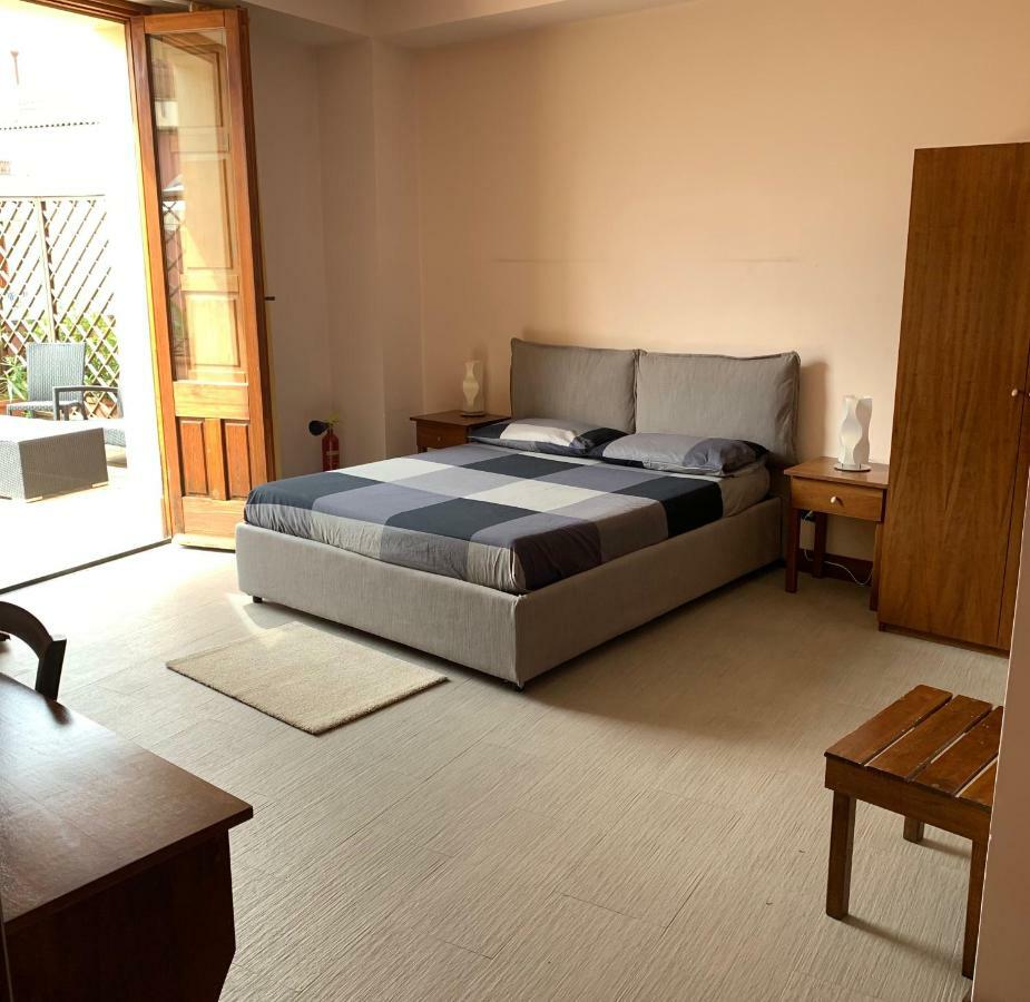 I Cento Campanili Apartment Acireale Luaran gambar